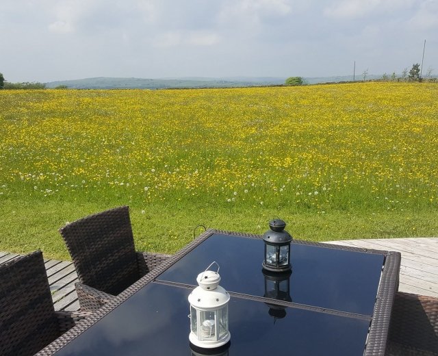Glamping holidays in Peak District, Staffordshire, Central England - Secret Cloud House Holidays